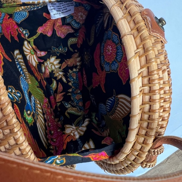Circle Rattan Purse- Spring Break Bag - Picture 3 of 6